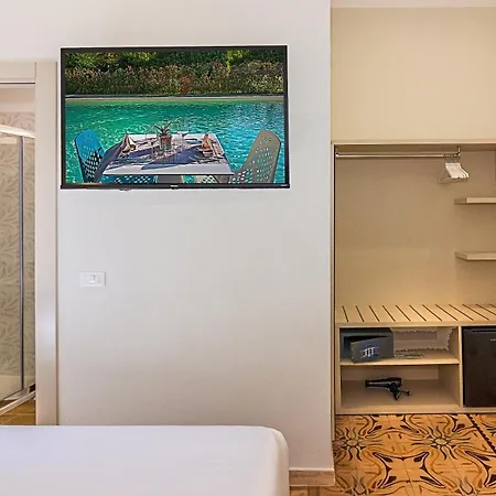 Gioietta 3* Marina di Massa